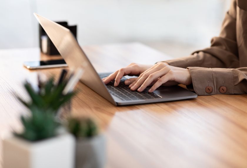 子どもたちが楽しくサーキットで運動をしている様子